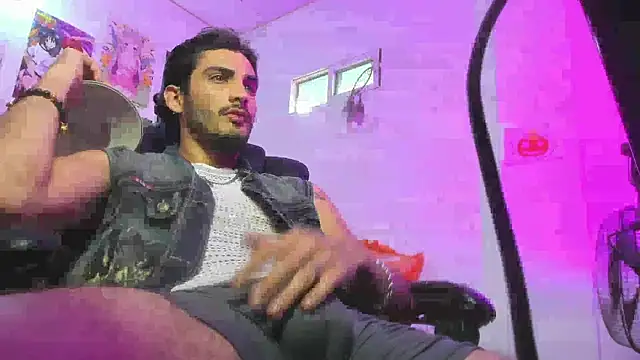 Snapshot of LovexJuxn_ chatting on 10.30.25 LovexJuxn online show from 10.30.25