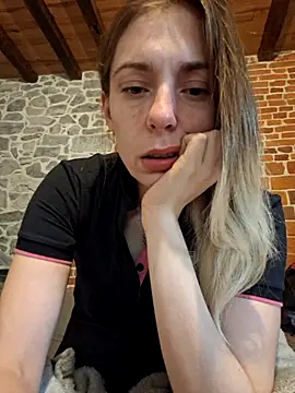 Snapshot of SexyAlya chatting on 10.10.25 SexyAlya online show from 10.10.25