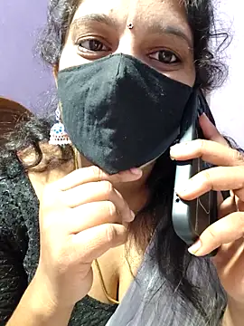 Snapshot of luci-queen chatting on 09.13.25 luci-queen online show from 09.13.25