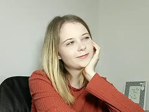 LydiaYoung online show from 09.29.25