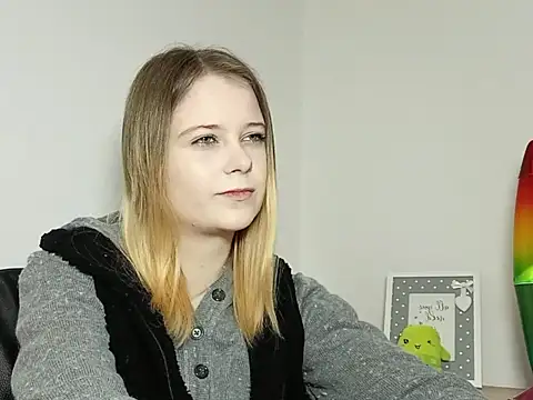 LydiaYoung online show from 11.14.25