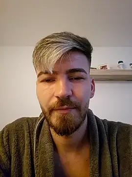 Snapshot of pursan chatting on 09.11.25 pursan online show from 09.11.25