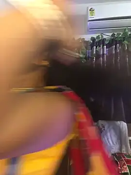 Snapshot of V-Hot-Sweti chatting on 10.08.25 V-Hot-Sweti online show from 10.08.25