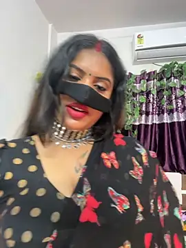 Snapshot of V-Hot-Sweti chatting on 10.17.25 V-Hot-Sweti online show from 10.17.25