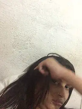 Snapshot of Marianasapequinha chatting on 09.15.25 Marianasapequinha online show from 09.15.25
