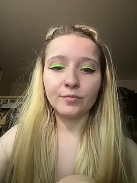 Snapshot of Milana_Key chatting on 10.15.25 Milana Key online show from 10.15.25