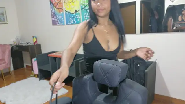 Snapshot of Gema_shiny chatting on 09.29.25 Gema shiny online show from 09.29.25