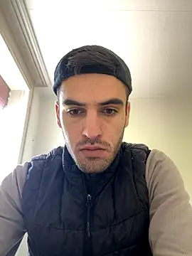 Snapshot of dino2603 chatting on 10.31.25 dino2603 online show from 10.31.25