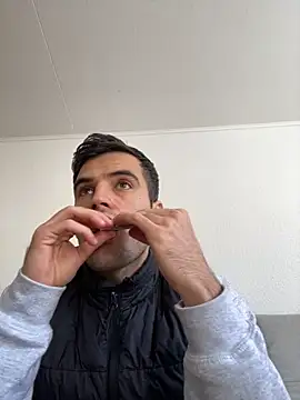 Snapshot of dino2603 chatting on 11.03.25 dino2603 online show from 11.03.25