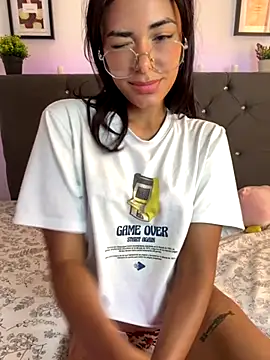 Snapshot of Im_Lyan chatting on 09.28.25 Im Lyan online show from 09.28.25