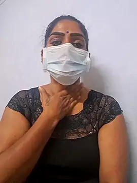 Snapshot of sherlin24 chatting on 09.26.25 sherlin24 online show from 09.26.25