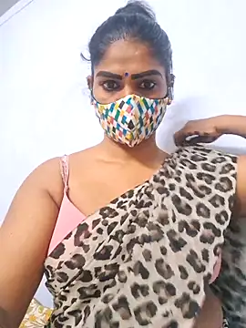 Snapshot of sherlin24 chatting on 10.17.25 sherlin24 online show from 10.17.25