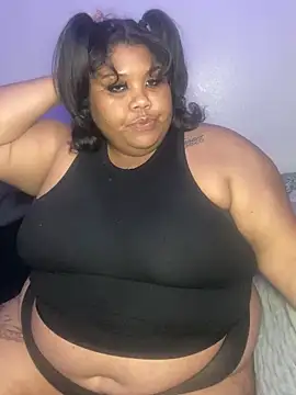 Snapshot of BlaxicanaMami chatting on 09.22.25 BlaxicanaMami online show from 09.22.25