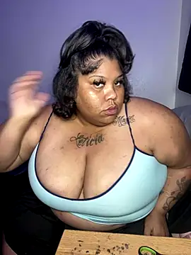 Snapshot of BlaxicanaMami chatting on 10.11.25 BlaxicanaMami online show from 10.11.25