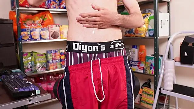 Snapshot of JoyBoy2003j chatting on 09.13.25 JoyBoy2003j online show from 09.13.25