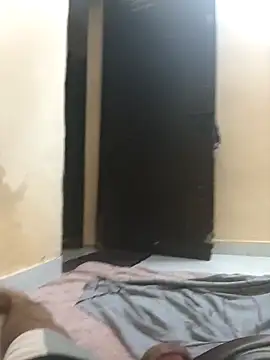 Snapshot of indian_danny chatting on 09.12.25 indian danny online show from 09.12.25