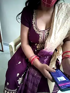 Snapshot of your_favourite_bhabhi chatting on 10.27.25 your favourite bhabhi online show from 10.27.25
