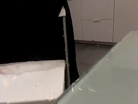 Snapshot of BogossFrench chatting on 10.04.25 BogossFrench online show from 10.04.25