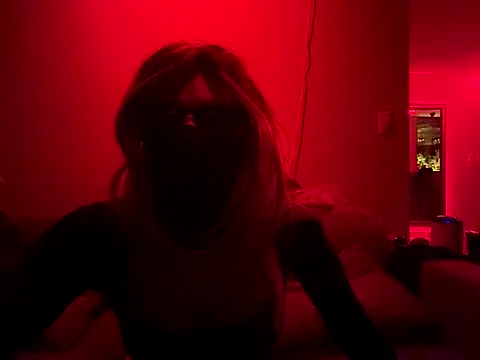 Snapshot of kiara_cross chatting on 09.16.25 kiara cross online show from 09.16.25