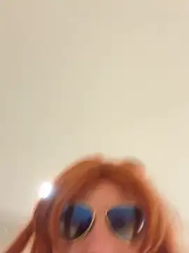 Snapshot of kiara_cross chatting on 10.30.25 kiara cross online show from 10.30.25