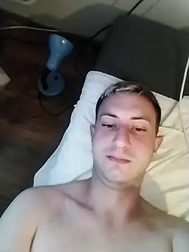 Snapshot of boytwink7 chatting on 09.25.25 boytwink7 online show from 09.25.25