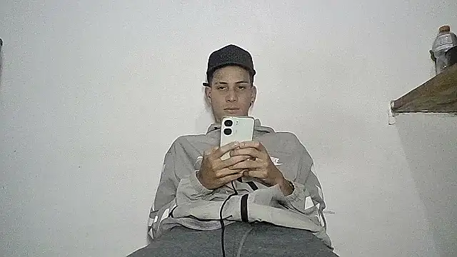 Snapshot of sam_hottt chatting on 09.26.25 sam hottt online show from 09.26.25