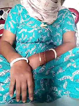 Snapshot of UnhappyMisu chatting on 10.28.25 UnhappyMisu online show from 10.28.25