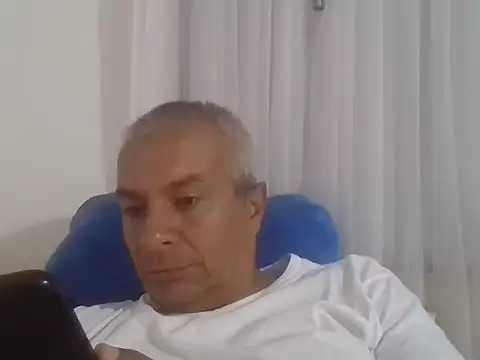 Snapshot of ALFRERM chatting on 09.20.25 ALFRERM online show from 09.20.25