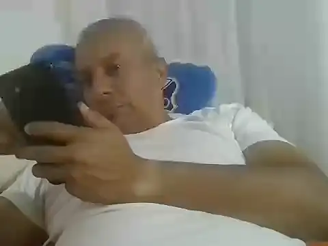 Snapshot of ALFRERM chatting on 09.26.25 ALFRERM online show from 09.26.25