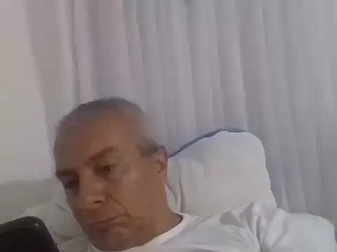 Snapshot of ALFRERM chatting on 10.25.25 ALFRERM online show from 10.25.25