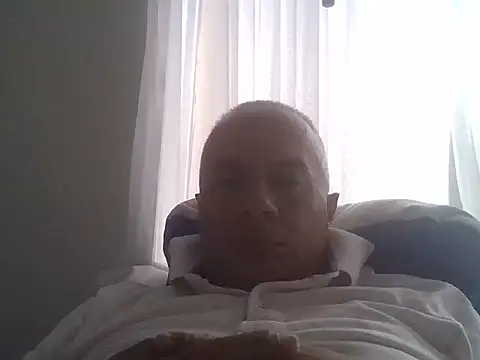 Snapshot of ALFRERM chatting on 10.26.25 ALFRERM online show from 10.26.25