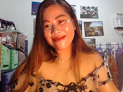 Snapshot of filipina_beauty chatting on 09.13.25 filipina beauty online show from 09.13.25
