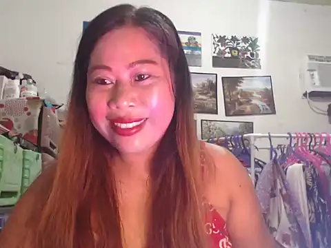 Snapshot of filipina_beauty chatting on 09.25.25 filipina beauty online show from 09.25.25