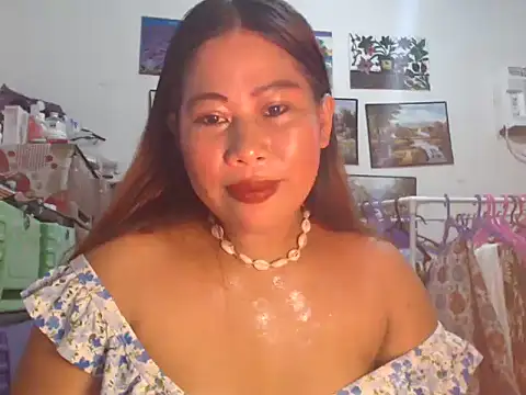 Snapshot of filipina_beauty chatting on 10.05.25 filipina beauty online show from 10.05.25