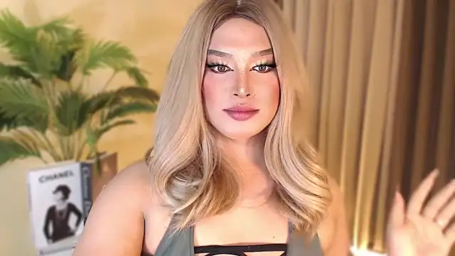 UrGoddess Kiera online show from 10.16.25