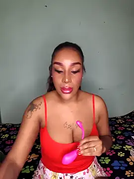 Snapshot of Queen_Amara chatting on 09.21.25 Queen Amara online show from 09.21.25
