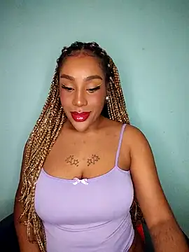 Snapshot of Queen_Amara chatting on 10.13.25 Queen Amara online show from 10.13.25