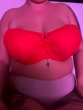 Snapshot of NailaRosee chatting on 09.13.25 NailaRosee online show from 09.13.25