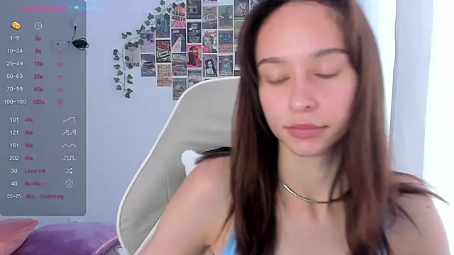 Snapshot of _Alissaa chatting on 10.12.25  Alissaa online show from 10.12.25