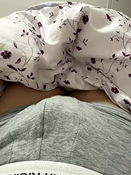 Snapshot of JJ_131 chatting on 09.08.25 JJ 131 online show from 09.08.25