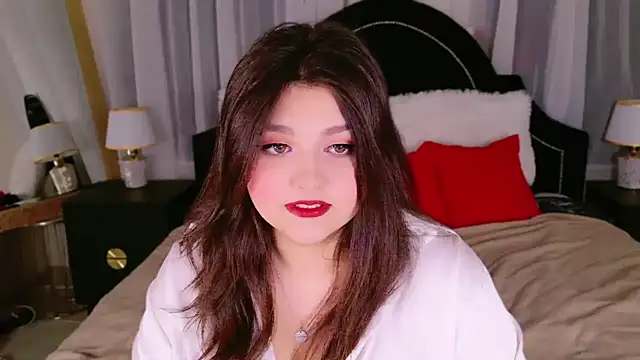 Snapshot of UR_BELLA chatting on 10.30.25 UR BELLA online show from 10.30.25