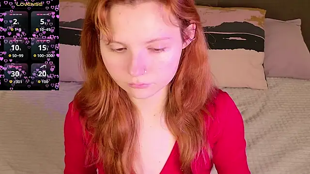 Snapshot of AlisHanson chatting on 09.27.25 AlisHanson online show from 09.27.25