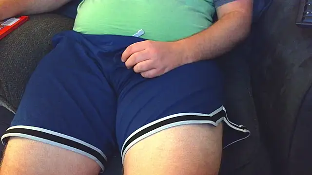 thighguy30 online show from 10.02.25