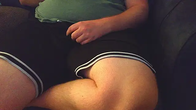 thighguy30 online show from 10.07.25