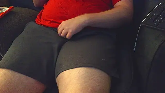 thighguy30 online show from 10.20.25