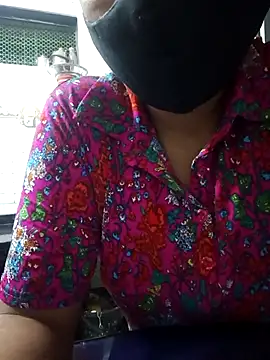 Snapshot of hottie_jenny9 chatting on 09.18.25 hottie jenny9 online show from 09.18.25