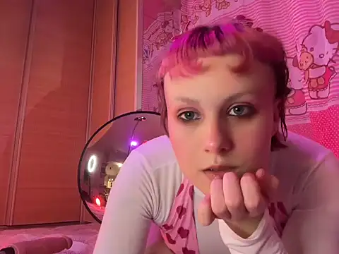 Snapshot of MystiqueRoxy chatting on 09.11.25 MystiqueRoxy online show from 09.11.25