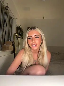 BlondeBetty online show from 10.23.25