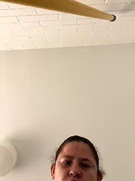 Snapshot of xelita4 chatting on 09.24.25 xelita4 online show from 09.24.25