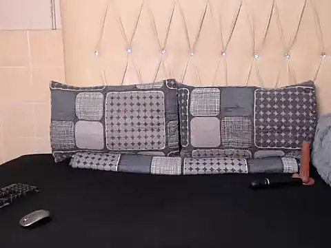 KarlyDee XX online show from 09.24.25